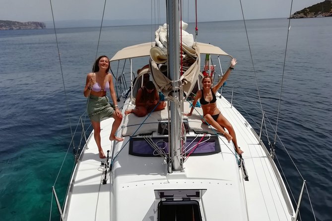 Alghero - Sailboat trip with lunch on board, - Discovering the Marine Protected Area of Capo Caccia and Isola Piana