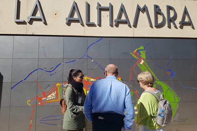 Alhambra Skip-the-line Private Tour including Nasrid Palaces - Exploring the Generalife Gardens