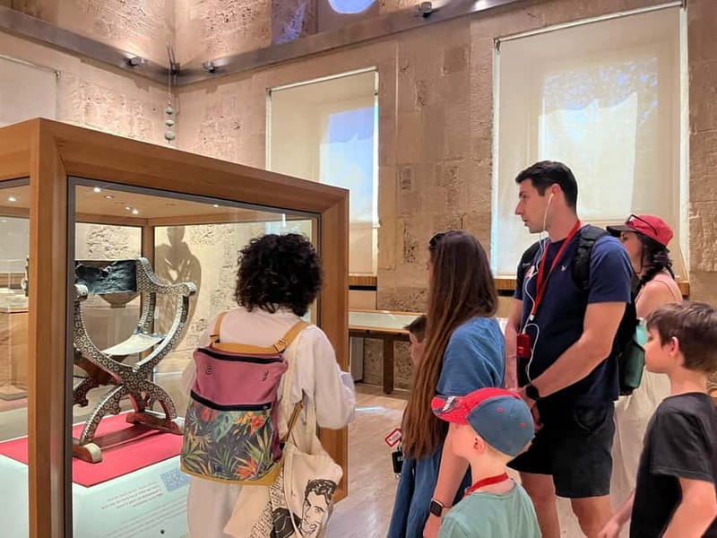 Alhambra Surroundings: History, Architecture and Legends - From the Welcome Center to the Puerta de la Justicia