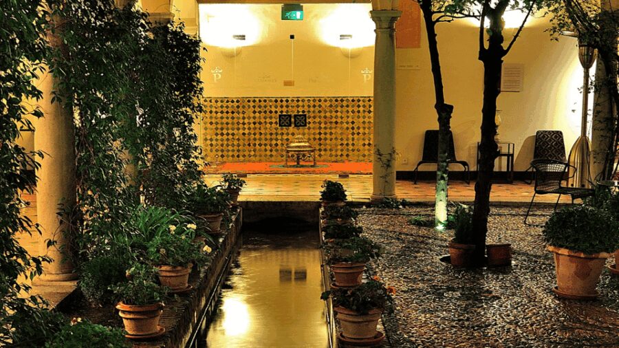 Alhambra: Tour Leyendas de la Alhambra - Key Points