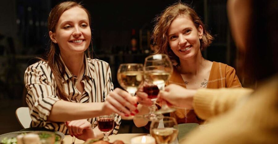 Alicante: Food Walking Tour with Wine Tasting and Tapas - Starting at Casa Carbonell with a Taste of Alicante’s Traditions