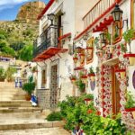 Alicante : Private Custom Walking Tour with a Local Guide - Explore the Mercat Central dAlacant for Local Flavors