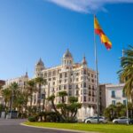 Alicante Semi-Private Tour: City, Castle, Market & Tapas Walk - Strolling Along the Passeig Esplanada dEspanya