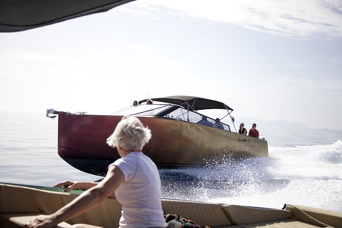 All-inclusive Gastro Blue Cave Tour from Split - Comfortable Boat with Inclusive Amenities