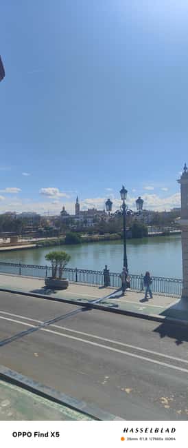 Alma Trianera: A private, 120-minute sensory walking tour of Triana. - Exploring Calle Betis and Riverside Views