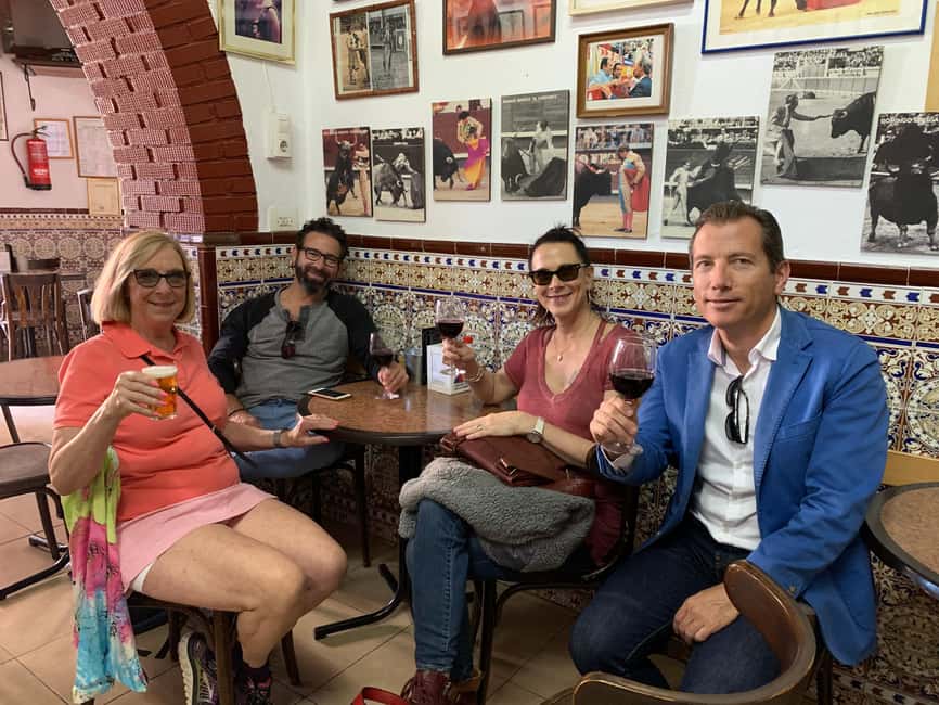 Almería: Walking City and Tapas Tour - Olive Oil Tasting at Mercado Central