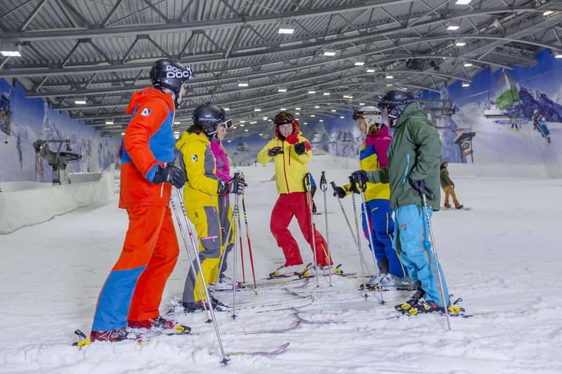 Alpenpark Neuss  slope ticket - Inside the Alpenpark Neuss Ski Hall: A Warm Welcome to Snow Fun