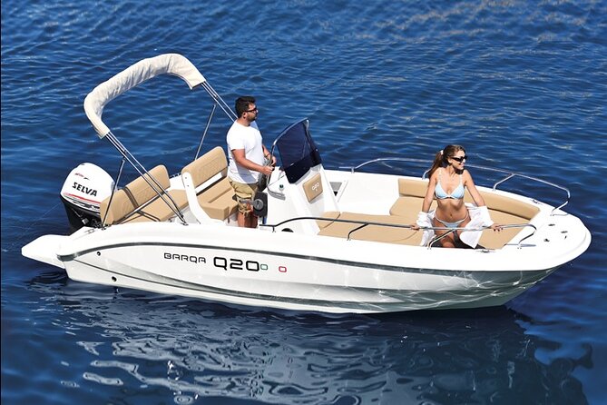 Amalfi Coast Private Boat Tour from Sorrento - Exploring the Queens Bath at Bagni Regina Giovanna