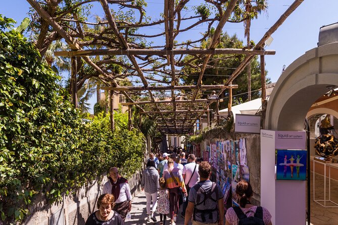 Amalfi, Positano and Ravello: Boat Tour from Naples - Exploring the Amalfi Town