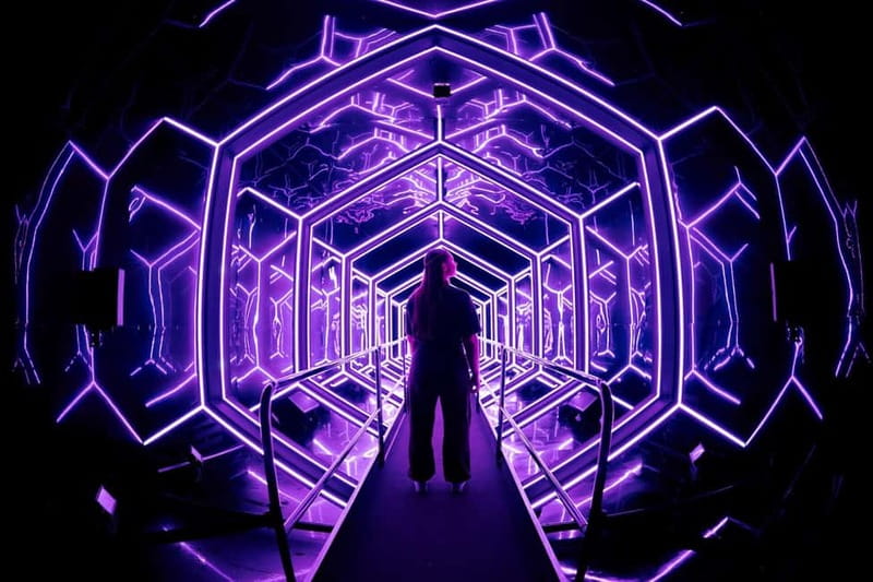 AMAZE Amsterdam: Immersive Audiovisual Experience - Exploring the Historic Industrial Venue