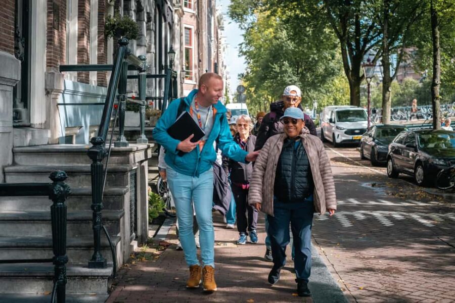 Amsterdam: Anne Frank Walking Tour - Exploring the Grachtengordel: A Guided 1.5-Hour Tour