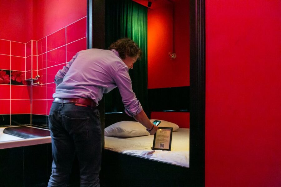 Amsterdam: Brothel Tour with Sex Worker Guide + Free Drink - Exploring the Opulent Interior of BonTon