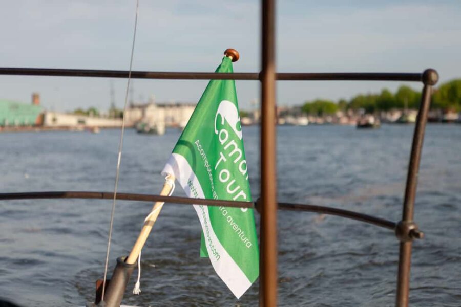 Amsterdam Canal Boat Ride with a Spanish-speaking Guide - The Route: Iconic Canals and Neighborhoods of Amsterdam
