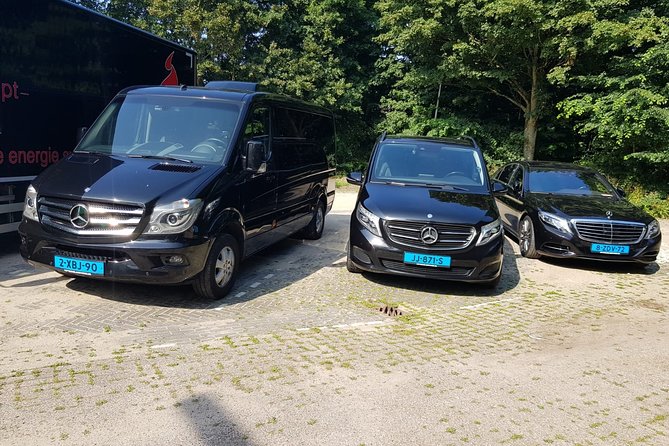 Amsterdam Cruise Port departure transfer to AMS Amsterdam Schiphol Airport - How the Driver Ensures a Punctual and Smooth Journey