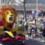 Amsterdam: Flower Parade Grandstand Seat and Keukenhof Tour - Experience the Worlds Largest Flower Parade