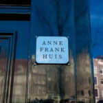 Amsterdam: Guided bike tour in French off the beaten track - Stops and Highlights Along the Route