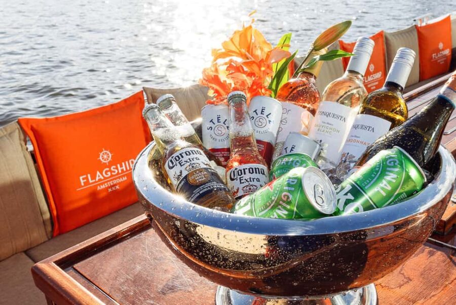 Amsterdam: Heated Canal Cruise with Unlimited Drinks & Bite - From the Light Festival to Museum Views: The Route and Sights