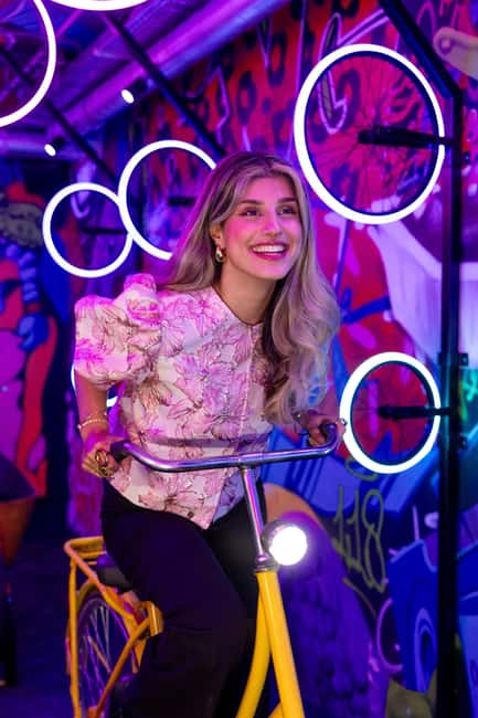 Amsterdam: Highlights of Holland Entry Ticket - Discover 10 Themed Rooms with Unique Experiences