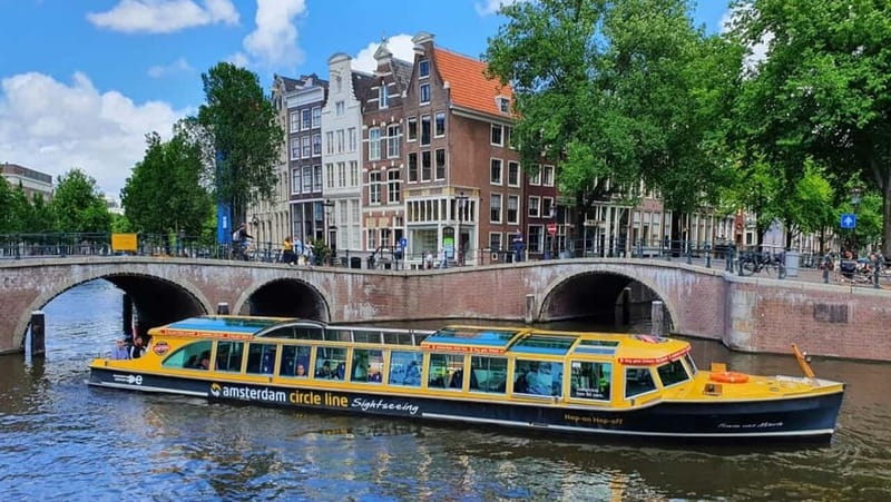 Amsterdam: Historic City Centre Canal Cruise - Departing from Smidtje Canal Café Near the Anne Frank House