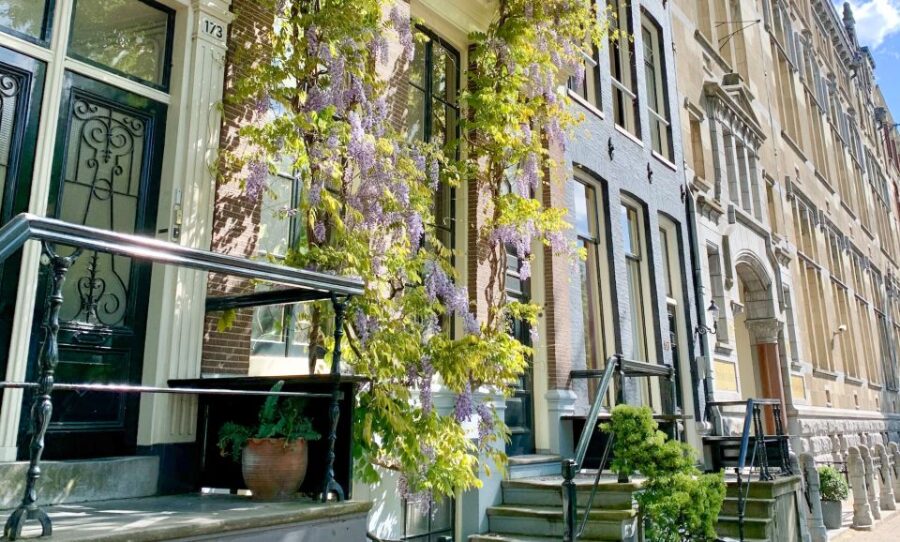 Amsterdam: Inner City Bike Tour German or English (Private) - The Tour Starts at the Sea Palace Restaurant Close to Central Station