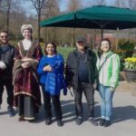 Amsterdam: Keukenhof Gardens Guided Tour Spanish and English - What Makes Keukenhof Gardens Special