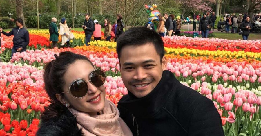 Amsterdam: Keukenhof Tulip Garden and Giethoorn Experience - Departure Point and Transportation Logistics