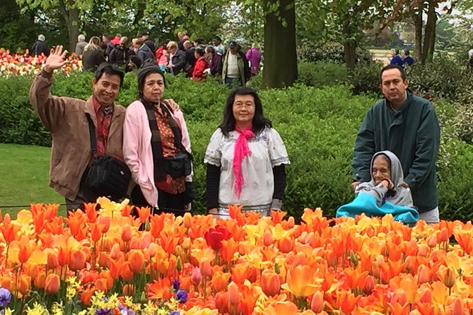 Amsterdam: Keukenhof Tulip Gardens and Giethoorn with Boat Tour - The Journey Through Dutch Countryside to Giethoorn