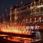 Amsterdam: Light Festival Boat with Hot Choco & Stroopwafel - The Guide’s Knowledge and Narration Style
