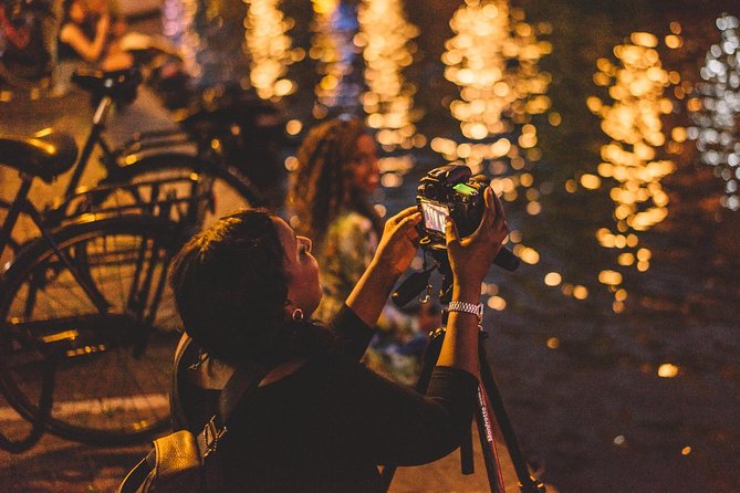 Amsterdam Night Photography Workshop with a Professional - The Guide: Knowledge and Personal Touch