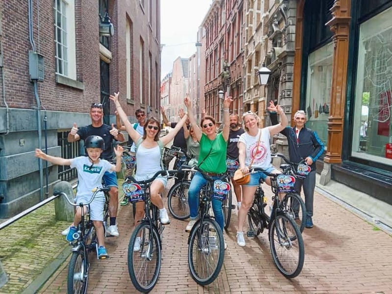 Amsterdam: Off the Beaten Path Bike Tour in French - Starting Point and Practical Details