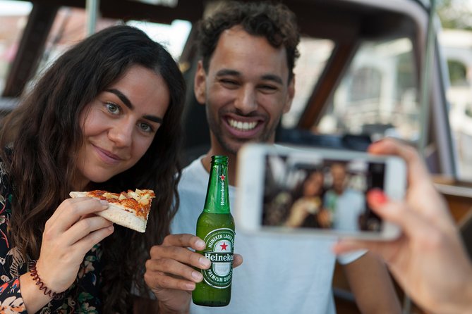 Amsterdam Pizza Cruise with Unlimited Drinks - Onboard Experience and Seating