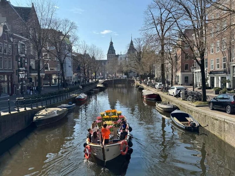 Amsterdam: Premium Tulip Boat Canal Tour - Set out on a One-Hour Luxury Canal Cruise in Amsterdam