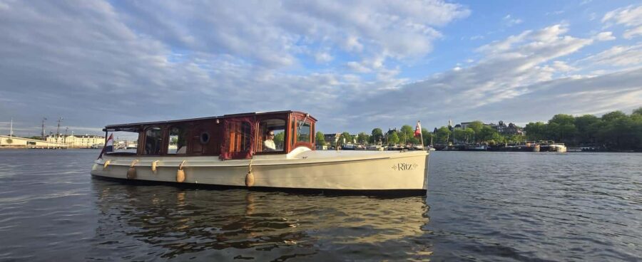 Amsterdam: Private Luxury Champagne Canal Cruise - How This Tour Compares to Similar Experiences