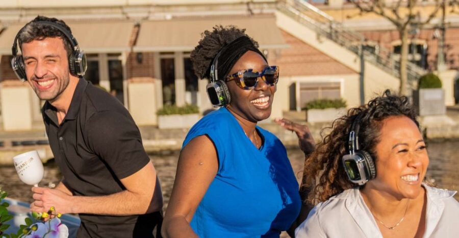 Amsterdam: Private Luxury Cruise with Drinks & Silent Disco - The Experience of Unlimited Drinks on the Water