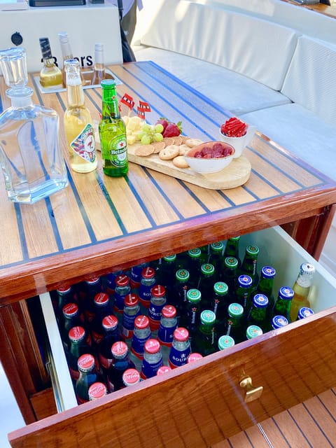 Amsterdam Small-Group Canal Cruise Including Snacks/Drinks - The Intimate Small-Group Atmosphere