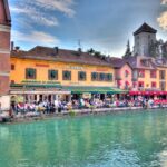 Annecy Scavenger Hunt and Highlights Self-Guided Tour - How the App Guides Your Journey in Multiple Languages