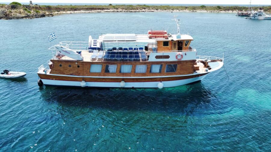 Argostoli: Full-Day Boat Cruise with Lunch - The Start from Argostoli Port and Scenic Departure