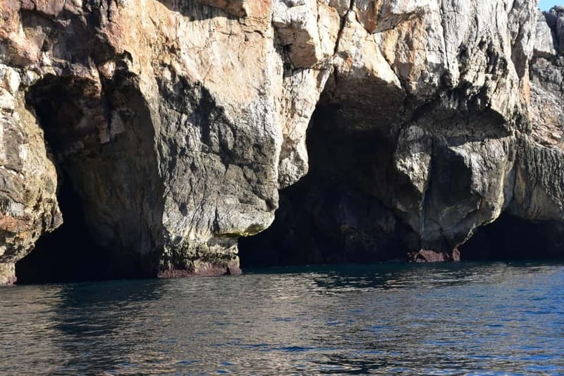 Arrábida by Boat - Meeting Point and Tour Schedule at Sesimbra Port