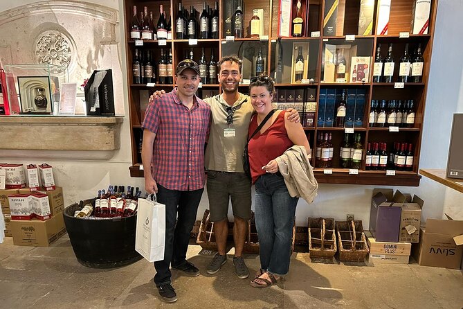 Arrábida-Palmela wine tasting, c/pick up hotel Private Tour - Lunch Break in Setúbal’s Vibrant Streets