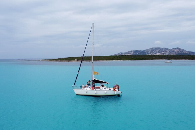 Asinara: Sailing trip in the park of Asinara - The Food Experience: Seafood Lunch and Aperitif