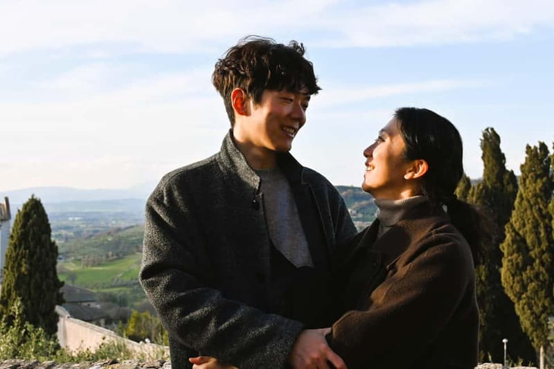 Assisi: Private or Group Photo Session with a Local - Customizable Routes for Private Sessions