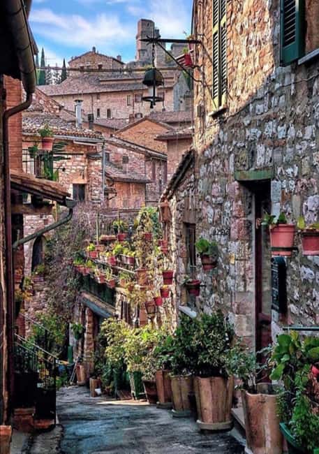 Assisi Walking Tour: A Journey Youll Forever Remember - Personal Photos and Insider Tips in Assisi