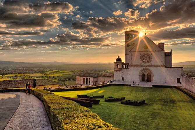 Assisi Walking Tour with Audio and Written Guide by a Local - Discover the Diocesan Museum and Crypt of San Rufino