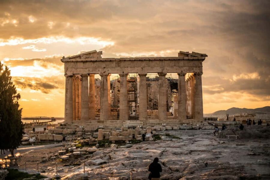 Athens Christmas Magic Private Acropolis & City Tour - Starting point: Luxurious pickup and private transport