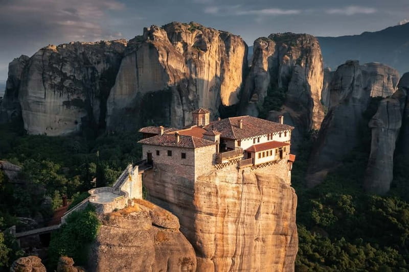 Athens: Guided Tour to Meteora Monasteries & Hermit Caves - All 8 Monasteries with Panoramic Photo Stops