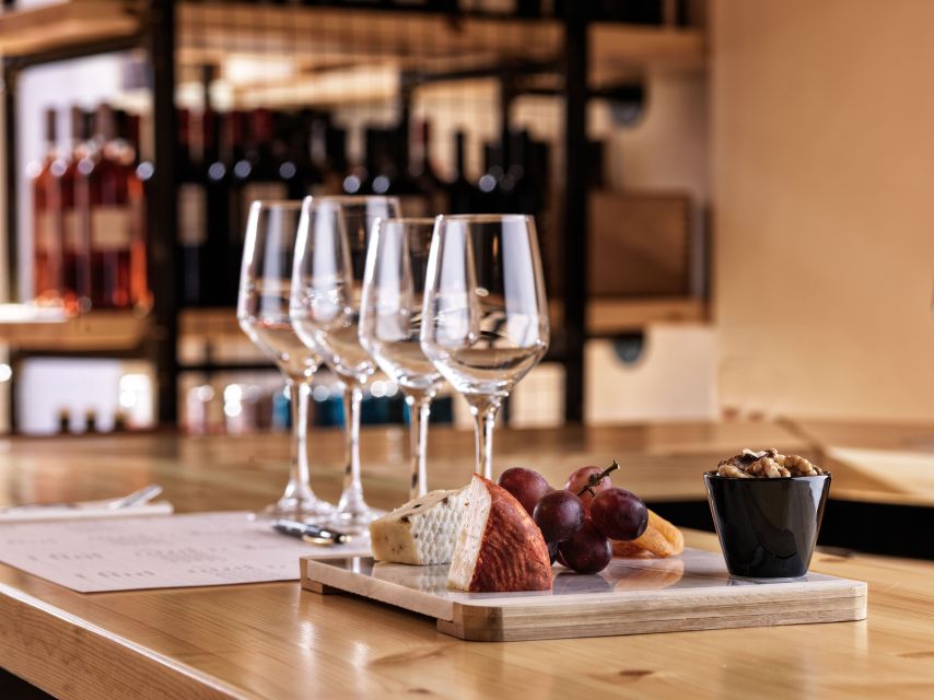 Athens: Mediterranean Gin Tasting Experience - Athens Historic Location for Gin Tasting