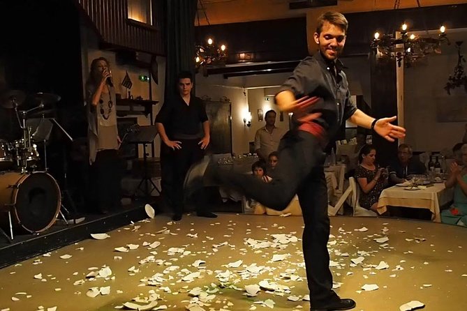 Athens Night Sightseeing Tour with Greek Dinner Show - Authentic Greek Dinner in a Traditional Taverna