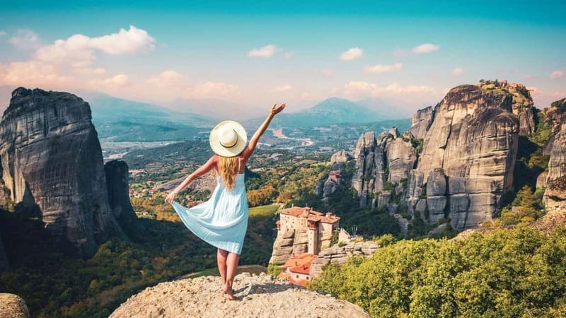 Athens to Meteora: Monasteries, Caves & Seaside Stopovers - Scenic Coastal Brunch and Sunset Dinner