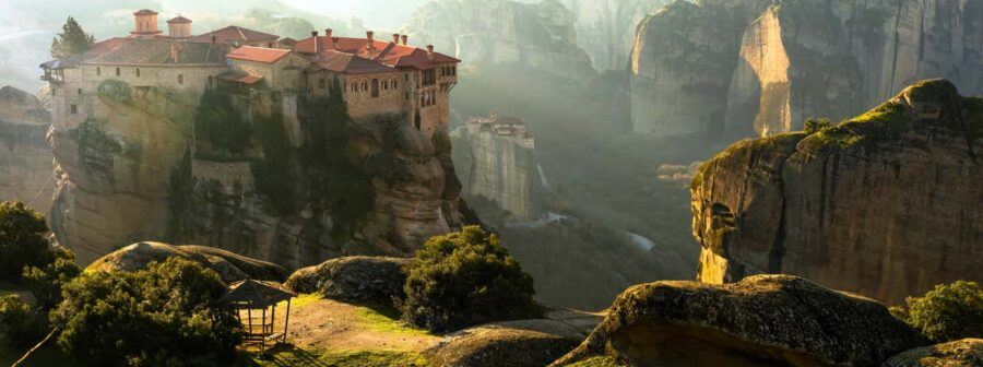 Athens to Meteora: Private one-day trip with local driver - Exploring the Towering Monasteries of Meteora