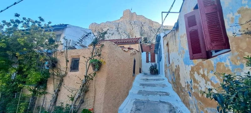 Athens: Walking Tour with Shopping, Coffee, and Snacks - Discovering Hidden Alleys and Leather Sandal Shops